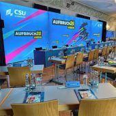 <p>Blick in den Sitzungssaal: So wie im vergangenen Jahr wird der Tagungsraum auch heuer wieder für die Abgeordneten hergerichtet.</p>