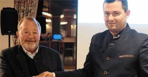 Bürgermeister Huber (links) mit Amtsleiter Martin Kubiczek, der zur Wahl als Bürgermeisterkandidat antritt.