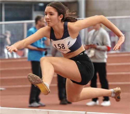 Carolina Hammer vom TSV Bad Endorf siegte über 60 Meter Hürden in der Jugend U18 und U20.Foto Ludwig Stuffer