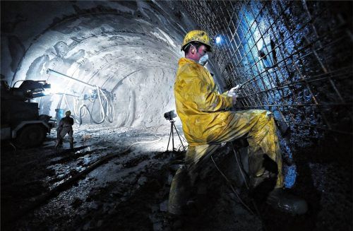 Das Bohren dicker Felsen: Die Fertigstellung des Brennerbasistunnels verzögert sich. Noch länger dürfte der Bau der Zulaufstrecken dauern. Foto BBT