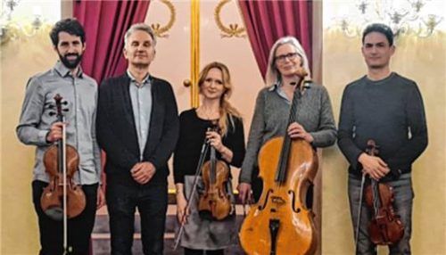 Das Ensemble Isura. Foto RE