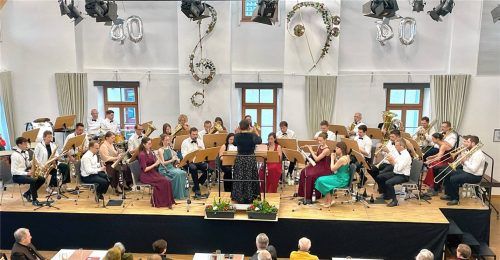 Das Neujahrskonzert der Blaskapelle Bruckmühl in der „Kulturmühle“, ein kultureller Höhepunkt zum Jahresbeginn.Foto Neuwirth
