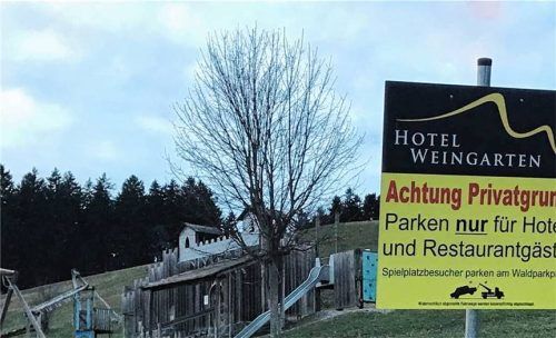 Der Erlebnisspielplatz an der Ratzinger Höhe war einst ein beliebter Ort für Kinder. Jetzt wollte ein Bauwerber hier eine Handvoll Chalets errichten. Foto Archiv Dachs