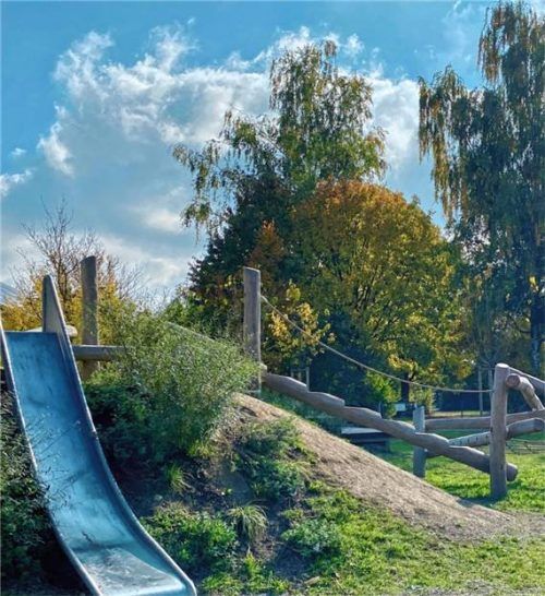 Der neue Spielplatz ist auch ein Ort zum Verweilen.