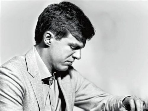 Der Pianist Thomas Schuch gestaltet am 22. Februar die Schubert- Matinee im Antretter-Saal, Stephanskirchen. Foto  Schuch.