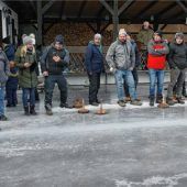 Pürten: Alt schlägt Jung
