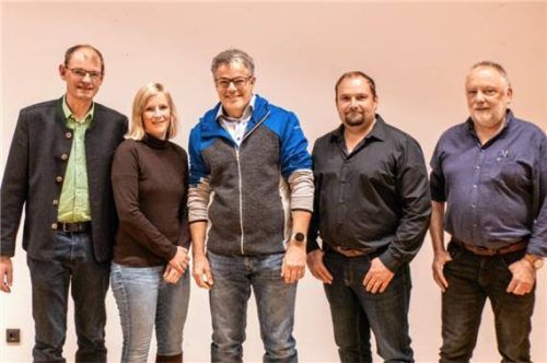 Die ersten fünf Listenplätze der FDP/UWW: (von links) Mar- kus Entfellner, Barbara Stefan, Andi Bär, Martin Stocker und Bernhard Eisenberger.Foto  Flug