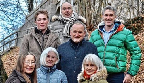 Die Kandidaten der ÖDP-Stadtratsliste mit Anna Maria Kirsch (vorne links). Foto re