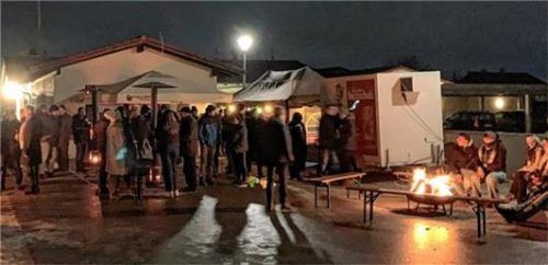 Die Mößlinger Schützen organisierten wieder eine gelungene Wintersonnwendfeier. Foto re