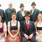 Bernauer Trachtler feiern doppeltes Jubiläum