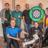 Schwerbehinderter baut Darts-Community auf