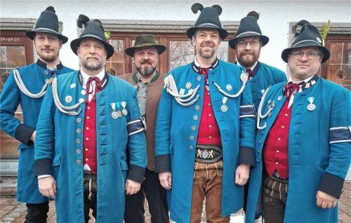 Die neue Hauptmannschaft: (von links) Waffenmeister Georg Weichinger, Hauptmann Pascal Geiger, Schriftführer Christian Schönberger, Schatzmeister Jens Pickelmann, Fähnrich Lukas Goldbrunner und Oberleutnant Andreas Henken.Foto hecht