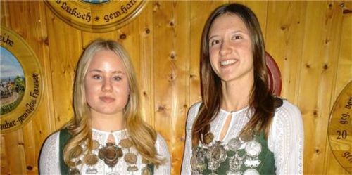 Die neuen Königinnen bei den Eichenlaubschützen: (von links) Jugendkönigin Leni Weichard und Schützenkönigin Carla Baldauf.Foto Stettner