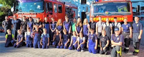 Die teilnehmenden Jugendlichen mit ihren Ausbildern bei der Übung. Foto Gemeinde Eiselfing