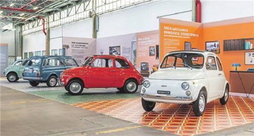 Ehre für den Fiat 500: Im Heritage Hub in Turin wird die Geschichte des Kleinwagens nachgezeichnet. Foto FIAT