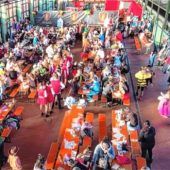 Kinder verwandelten das Feuerwehrhaus in einen Hexenkessel