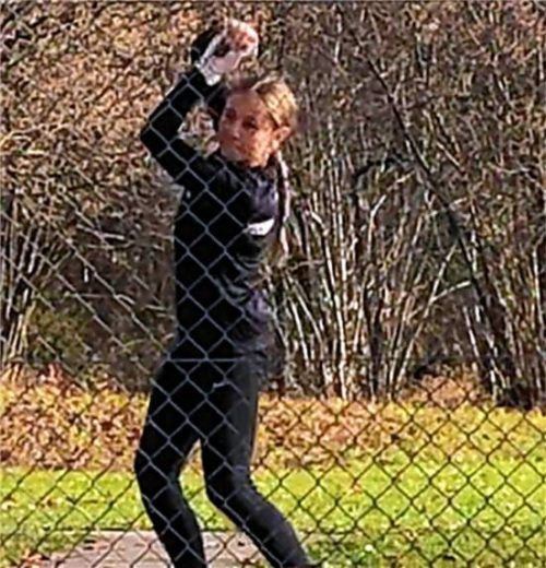 Eva Rapolder (14) hat es im Rasenkraftsport bis in den Bundeskader geschafft.