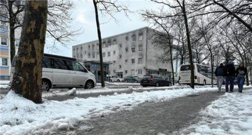 Gegen Mittag waren die Straßen in Waldkraiburg längst alle geräumt. Foto Lohmann