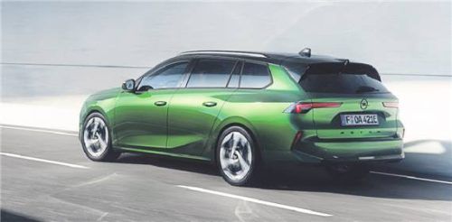 Grün ist voll im Trend: Autos in dieser Lackierung – wie hier der neue Opel Astra – sind besonders beliebt. Foto OPEL