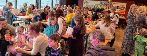 Gute Stimmung herrschte bis zum Schluss beim Kinderfasching der Pfarrgemeinde St. Georg. Foto Kotter