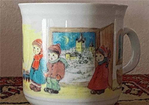 Haager Weihnachtstasse von Marianne Heueck. Foto Meindl