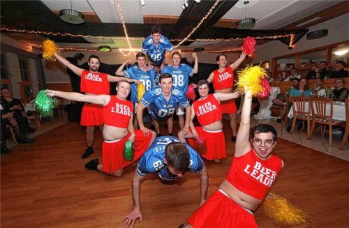 Heimsten tosenden Applaus ein: die „Bavarian Dreamboys“ aus Unterneukirchen.Fotos Ludwig Stuffer