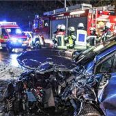 Sieben Verletzte bei schwerem Unfall, darunter zwei Kinder