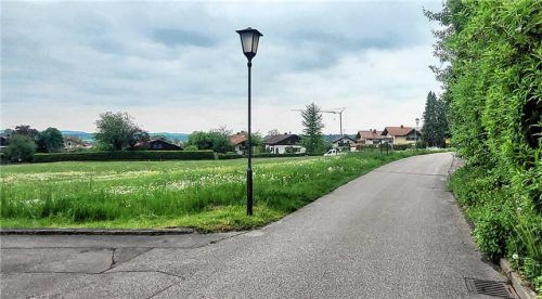 Im Rahmen des Projektes soll es im neuen Zentrum eine Nahversorgung mit Arzt, Apotheke, Dorfladen sowie Tagespflege, betreutem Wohnen und Dorfladen geben. Foto Stache