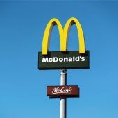 Nager-Besuch im Fast-Food-Restaurant