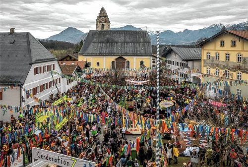 In Neubeuern bringt der Fasching das ganze Dorf zusammen. Foto Nitzsche