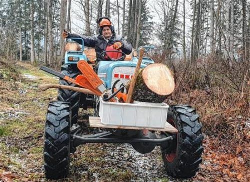 Johannes Neiderhell aus Kleinholzhausen ist Waldbauer. Er beobachtet seit 40 Jahren, wie sich erst der Torfabbau und später die Renaturierung der Raublinger Moore auf die Waldflächen auswirken. Foto Privat