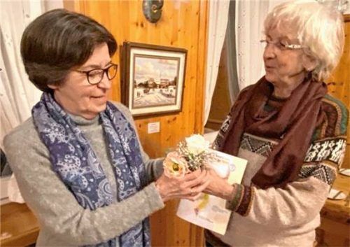 Karola Prechtl (links) tritt die Nachfolge von Dr. Dorothea Freund als Präsidentin des „SI Clubs“ an.Foto  Wagner