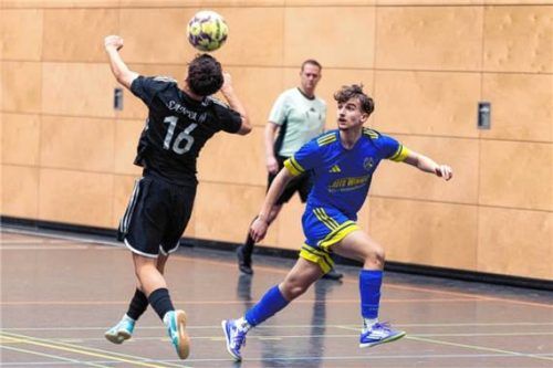 Lukas Gulden (rechts) verwandelte im Finale den letzten Elfmeter. Foto Mühlhofer