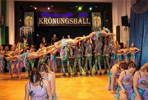 Nixen im Wellenbad der Gefühle und des Frohsinns.