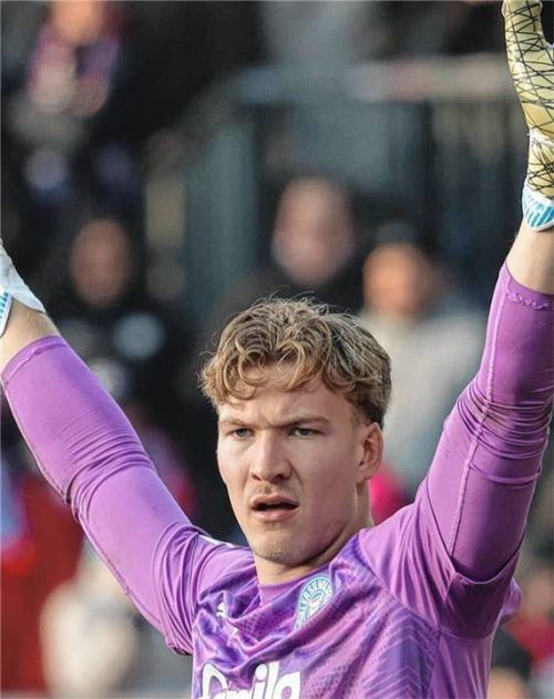 Ohne Gegentor und drei Punkte im Heimspiel: Torhüter Jonas Krumrey von Holstein Kiel.Foto Imago Images