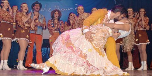 Peace und Love waren das Thema beim Inthronisationsball in Prutting. Foto Schmidt