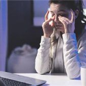 Bildschirmarbeit: Tipps für  Rücken, Augen und Kopf