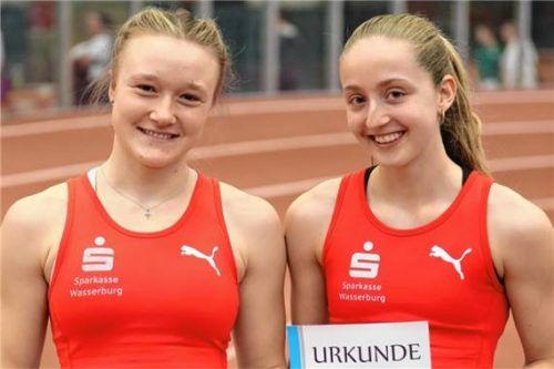 Sophia Obermayer und Laura Dirnecker (rechts) feierten einen Doppel-Sieg im Stabhochsprung der U20.Foto Stuffer