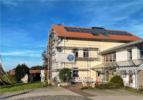 Teure Projekte wie die Erweiterung des Feuerwehrhauses Gollenshausen machen einen bedachten Umgang mit Haushaltsmitteln notwendig. Foto Archiv Kirchner