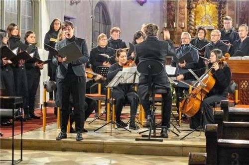 Überzeugte voll und ganz mit ihrem Auftritt in der Mühldorfer Frauenkirche: Altistin Sophie Allen.Foto gärtner