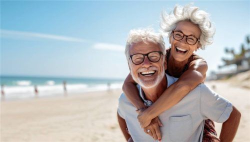 Wer wünscht sich das nicht: Im Alter gesund und fit sein. Liegt das allein an unseren Genen oder können wir gesund alt werden selbst beeinflussen? Fotos AdobeStock