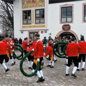 Schäffler mit Applaus gefeiert