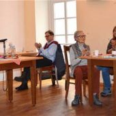 Eine Leiche in der Grassauer Bücherei