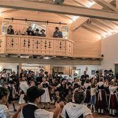 Trachtenverein weiht neues Vereinsheim ein