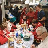 Auf heißen Sohlen durch den Fasching