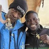 Eine Kette von Snoop für Jamaika