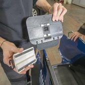 Mit Gurt, Magnet und Bügel