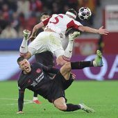 Bayer verwaltet sich ins Achtelfinale