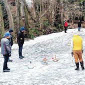 Eisstock-Freuden in Atzing