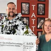317 Tattoos für den guten Zweck